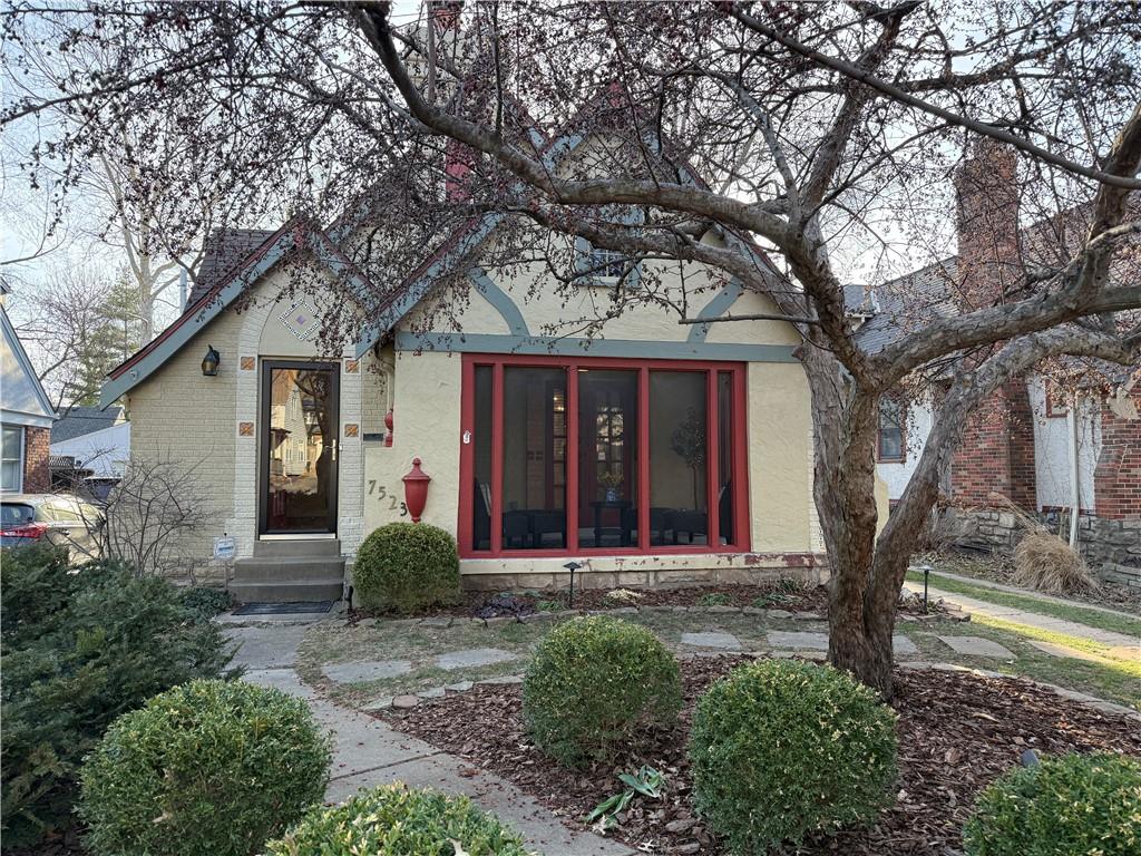 Listing Photo MLS #HMS2598891