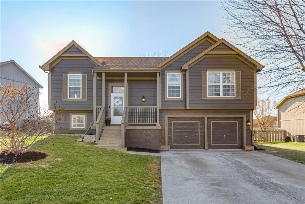 Listing Photo MLS #HMS2598931