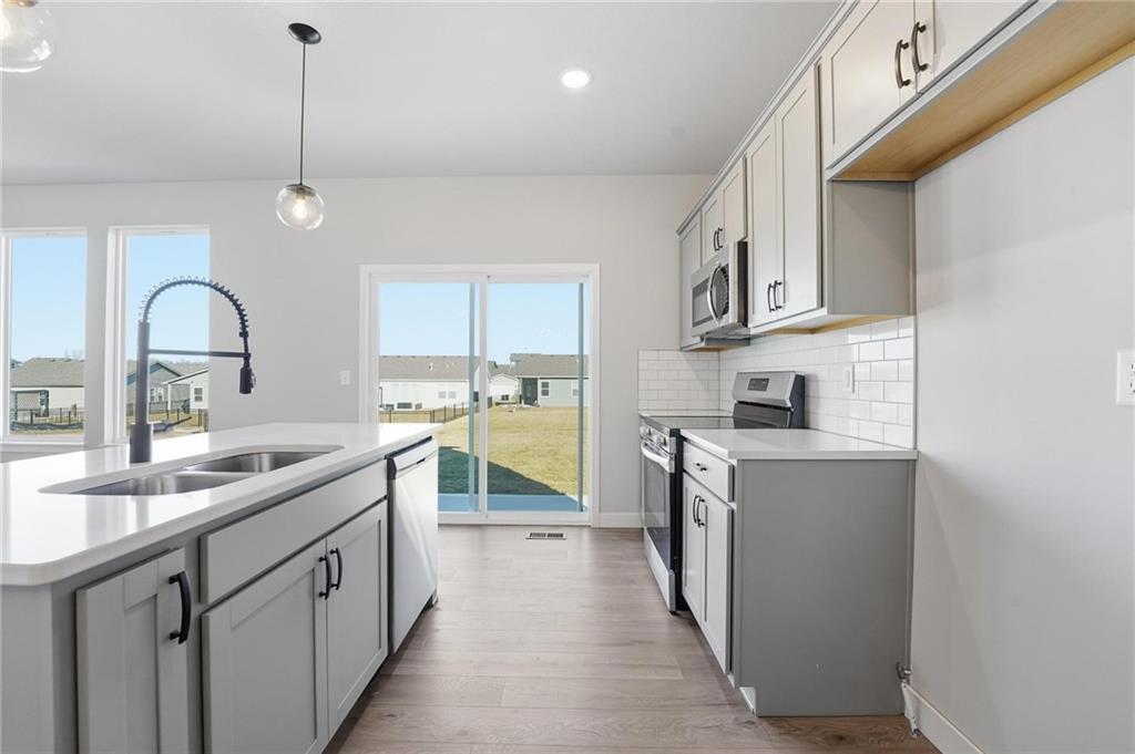 Listing Photo MLS #HMS2599195