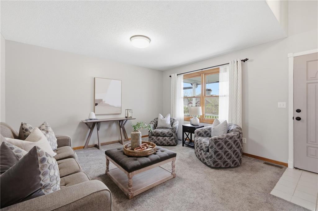 Listing Photo MLS #HMS2602530