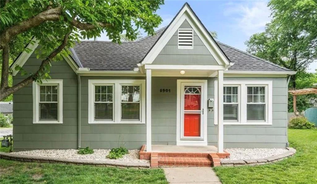 Listing Photo MLS #HMS2603069