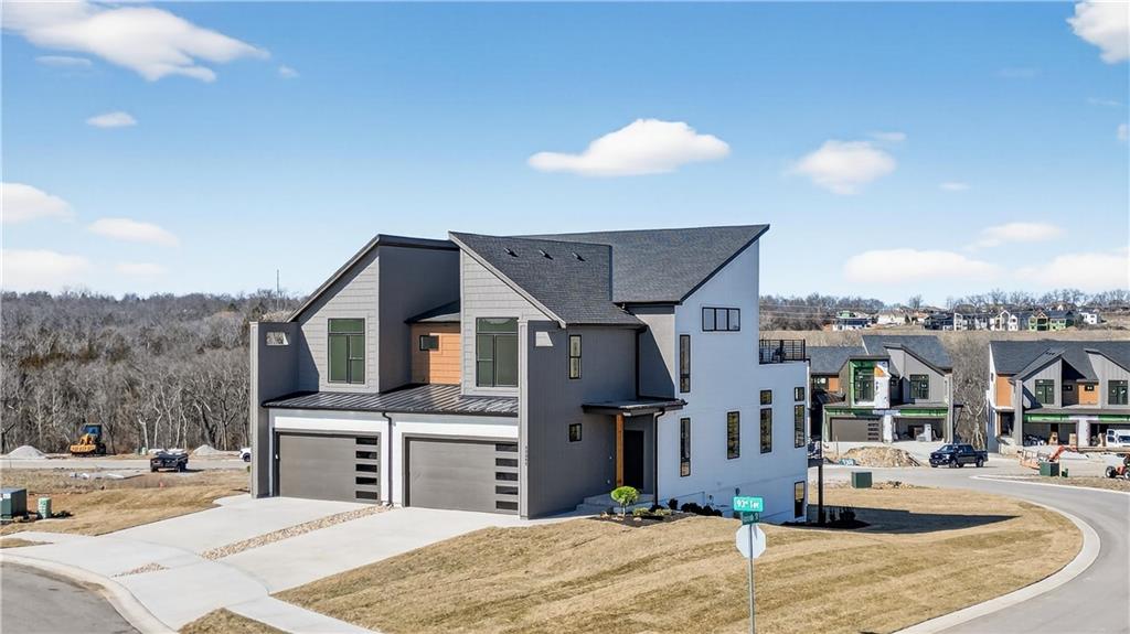 Listing Photo MLS #HMS2603352