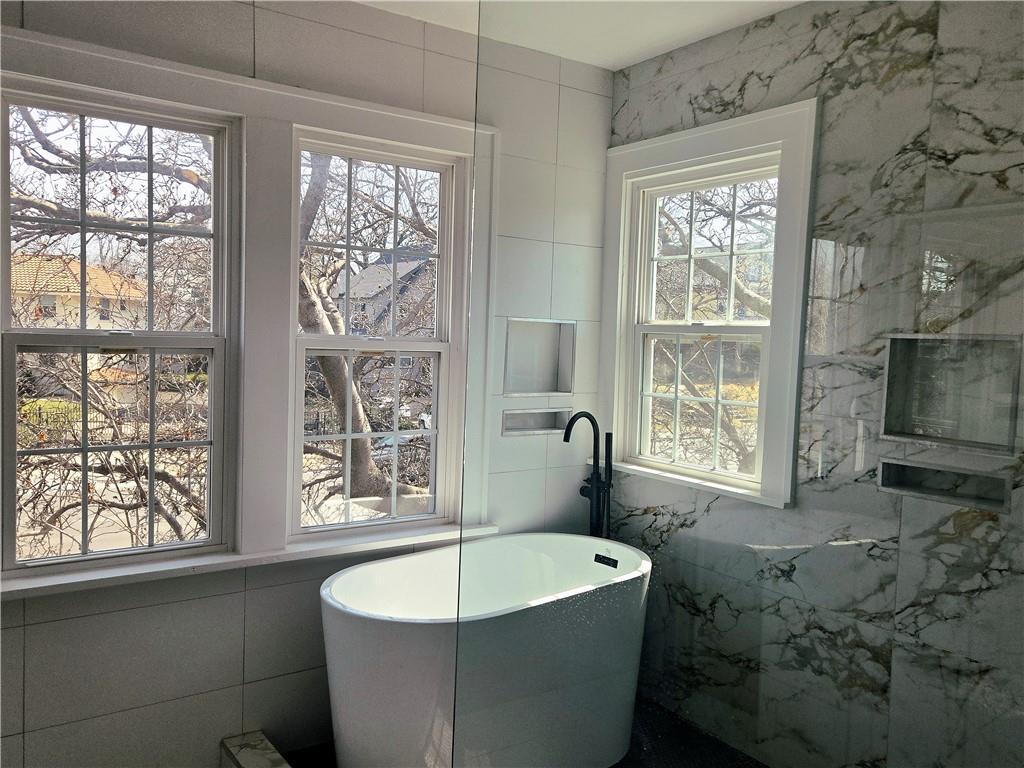 Listing Photo MLS #HMS2603900