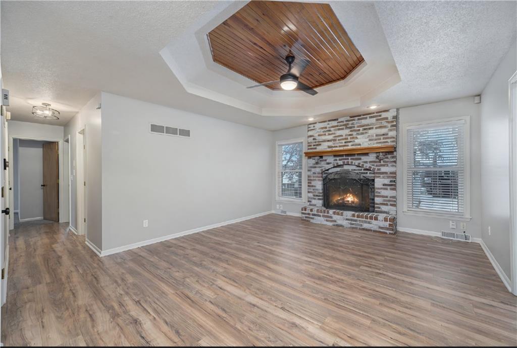 Listing Photo MLS #HMS2604172