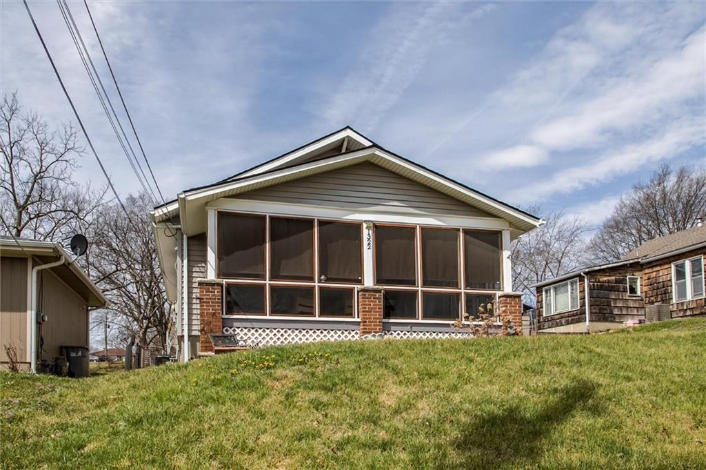 Listing Photo MLS #HMS2605093