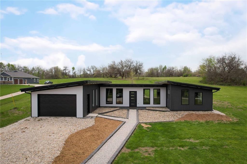 Listing Photo MLS #HMS2605418