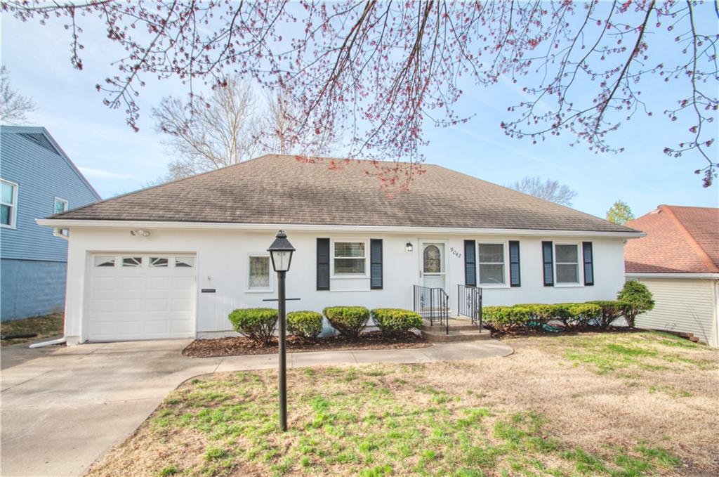 Listing Photo MLS #HMS2605812