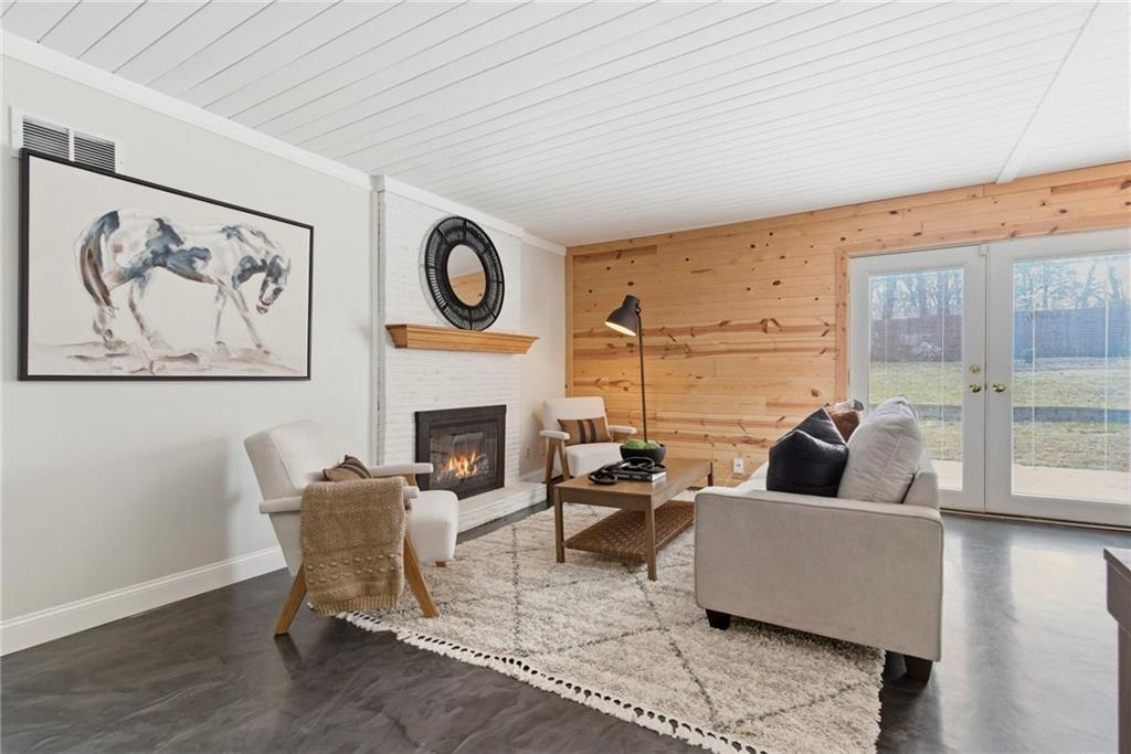 Listing Photo MLS #HMS2606043