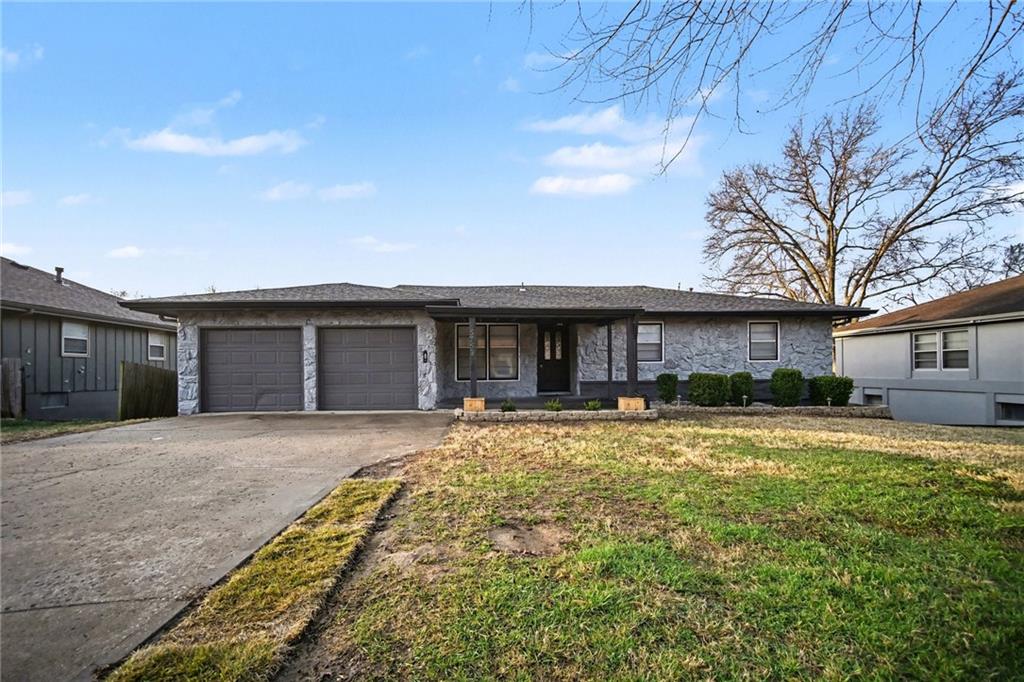 Listing Photo MLS #HMS2606627