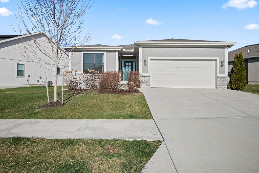 Listing Photo MLS #HMS2607365