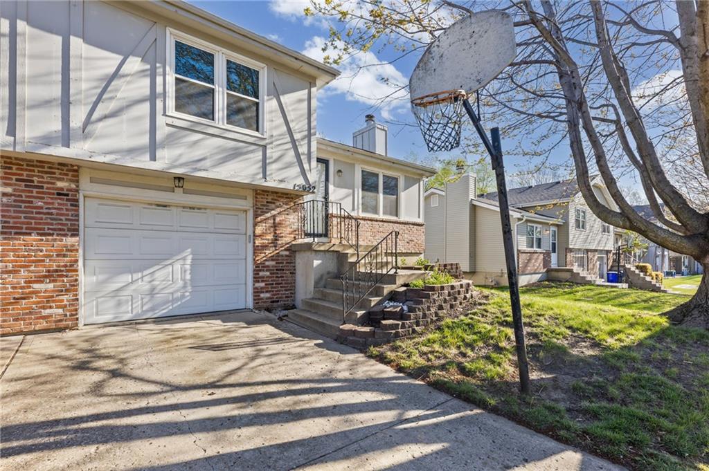 Listing Photo MLS #HMS2607607