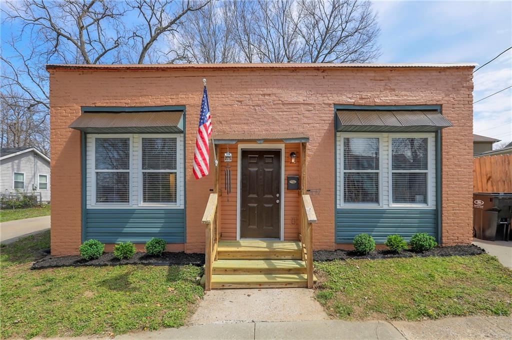 Listing Photo MLS #HMS2607978