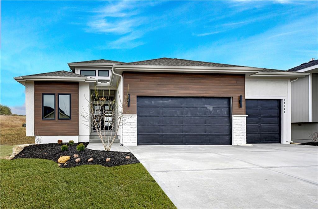 Listing Photo MLS #HMS2608596