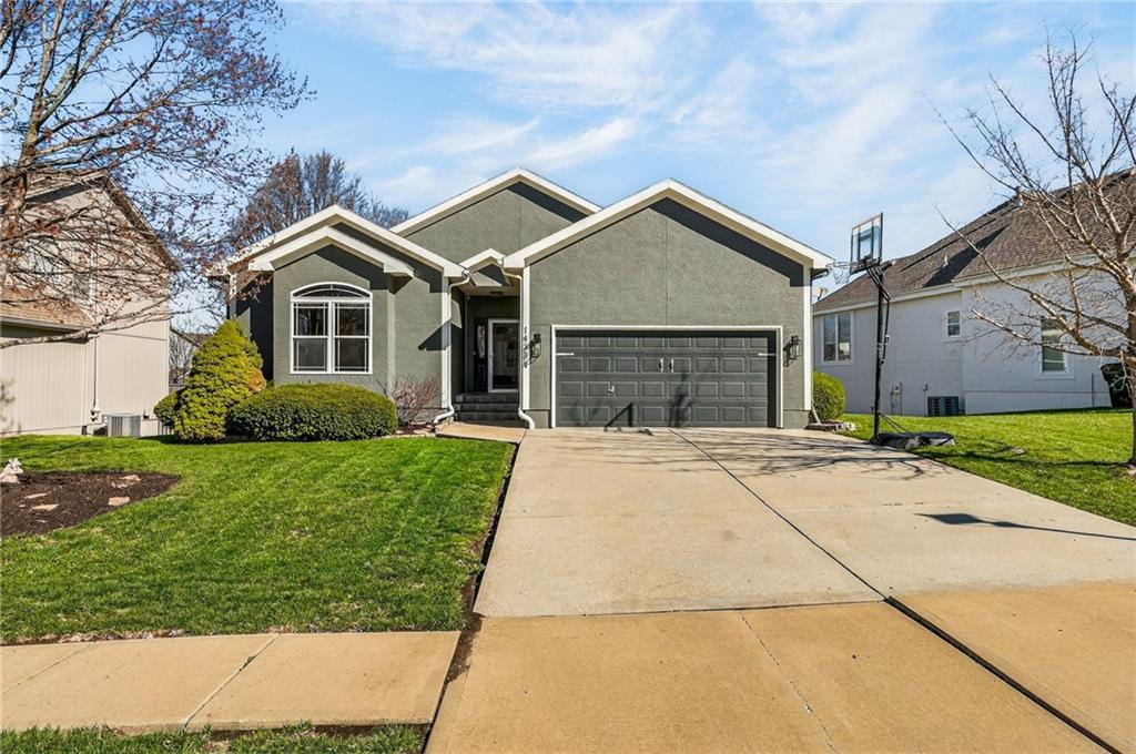 Listing Photo MLS #HMS2608971