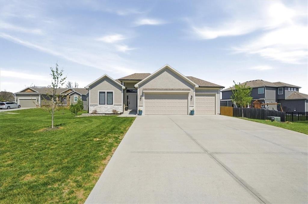 Listing Photo MLS #HMS2609149