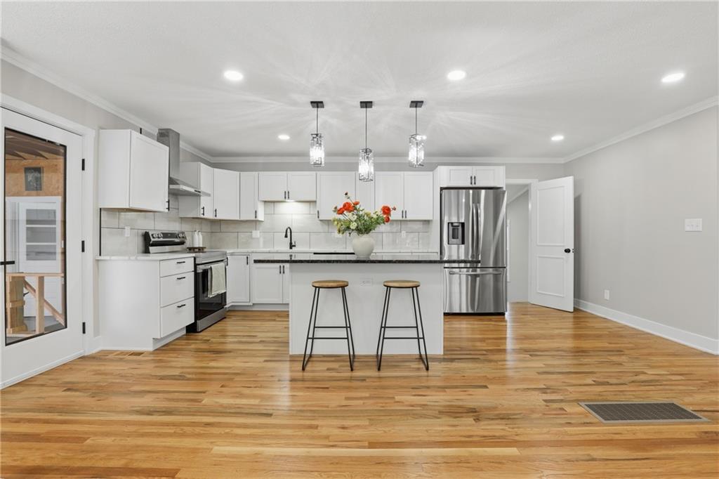 Listing Photo MLS #HMS2609640