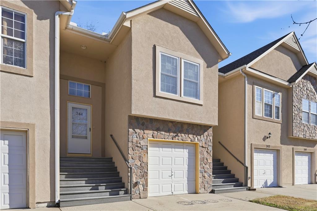 Listing Photo MLS #HMS2609904