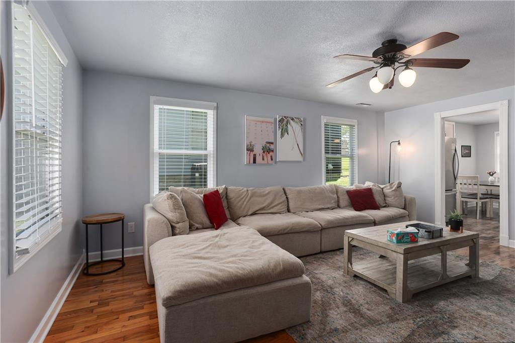 Listing Photo MLS #HMS2610139