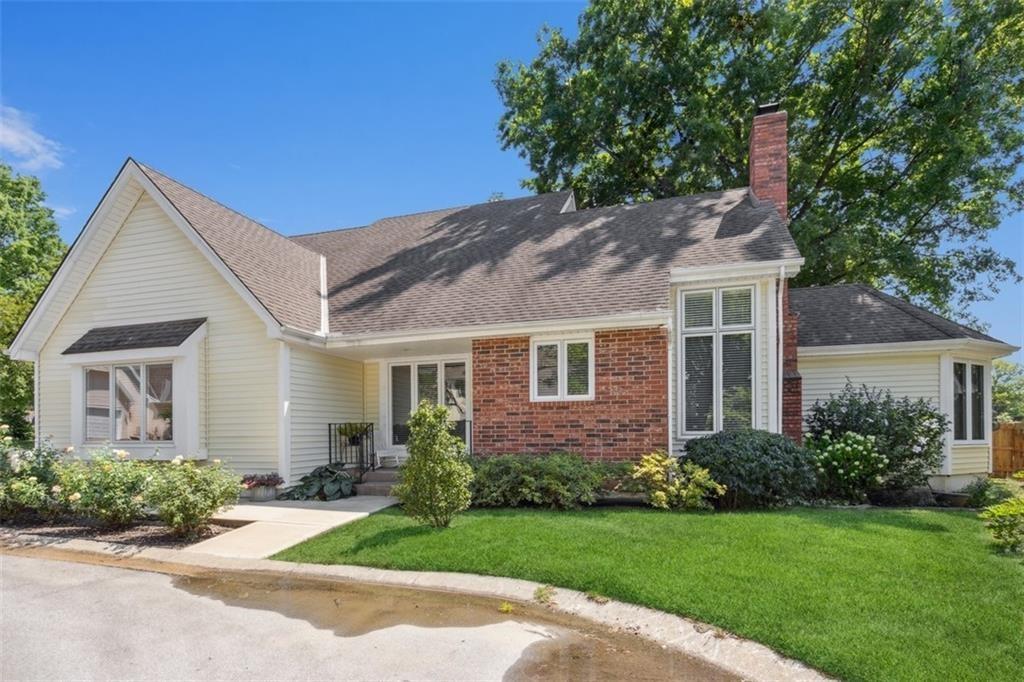 Listing Photo MLS #HMS2610227