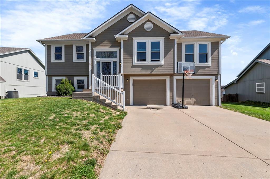 Listing Photo MLS #HMS2610332