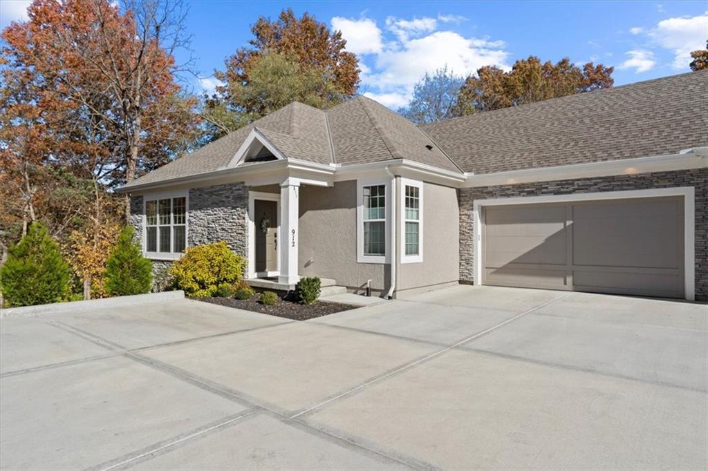 Listing Photo MLS #HMS2610707