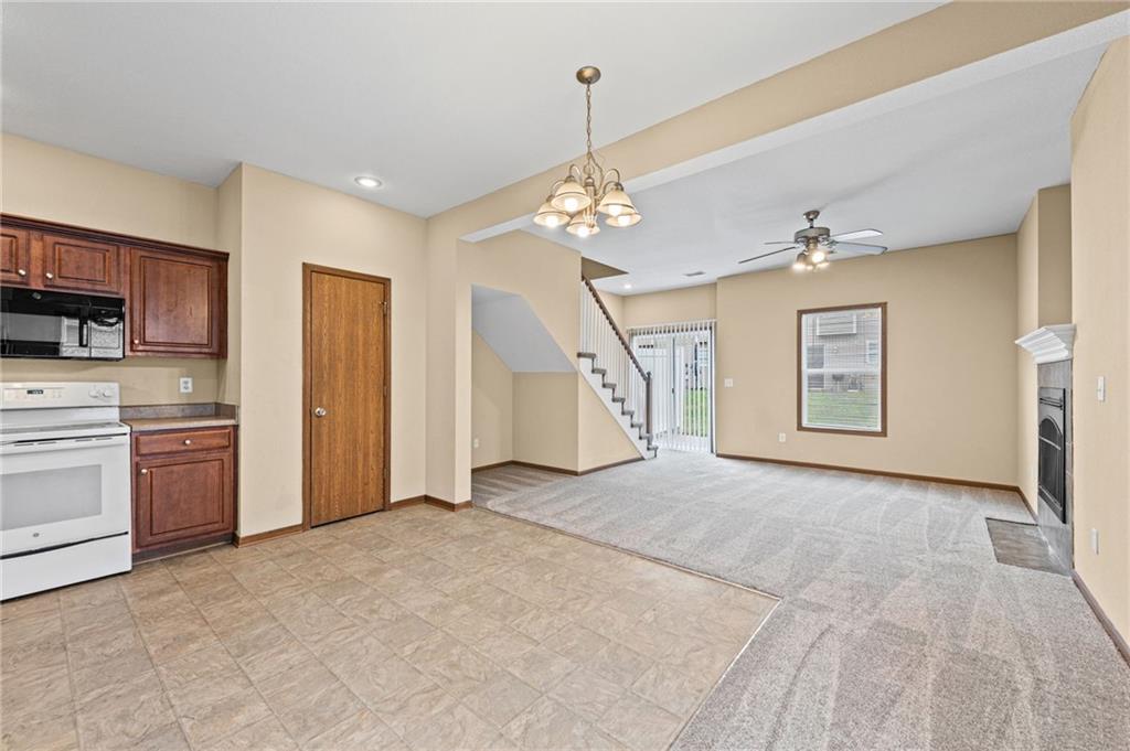 Listing Photo MLS #HMS2611903