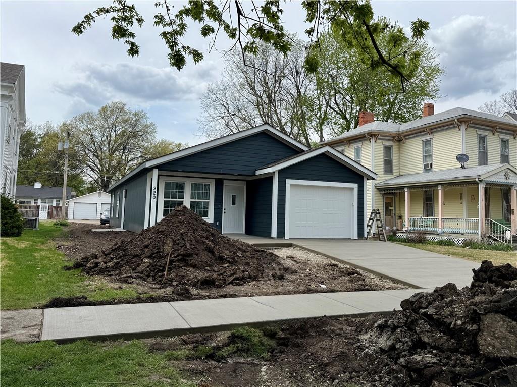 Listing Photo MLS #HMS2611938