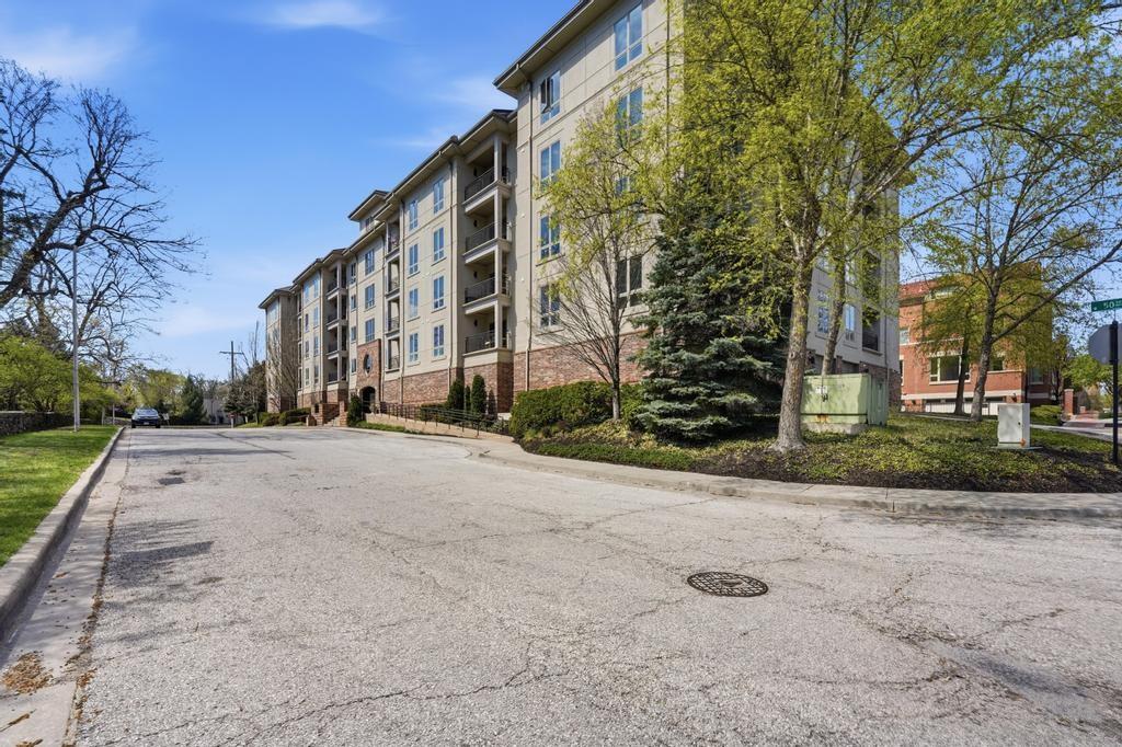 Listing Photo MLS #HMS2612824