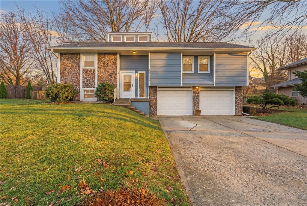 Listing Photo MLS #HMS2613009