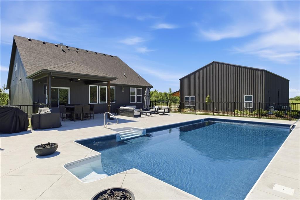 Listing Photo MLS #HMS2613130