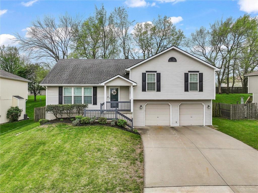 Listing Photo MLS #HMS2613134