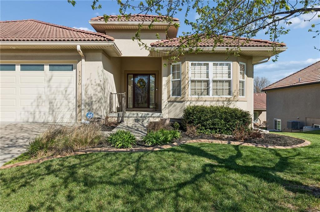 Listing Photo MLS #HMS2613194