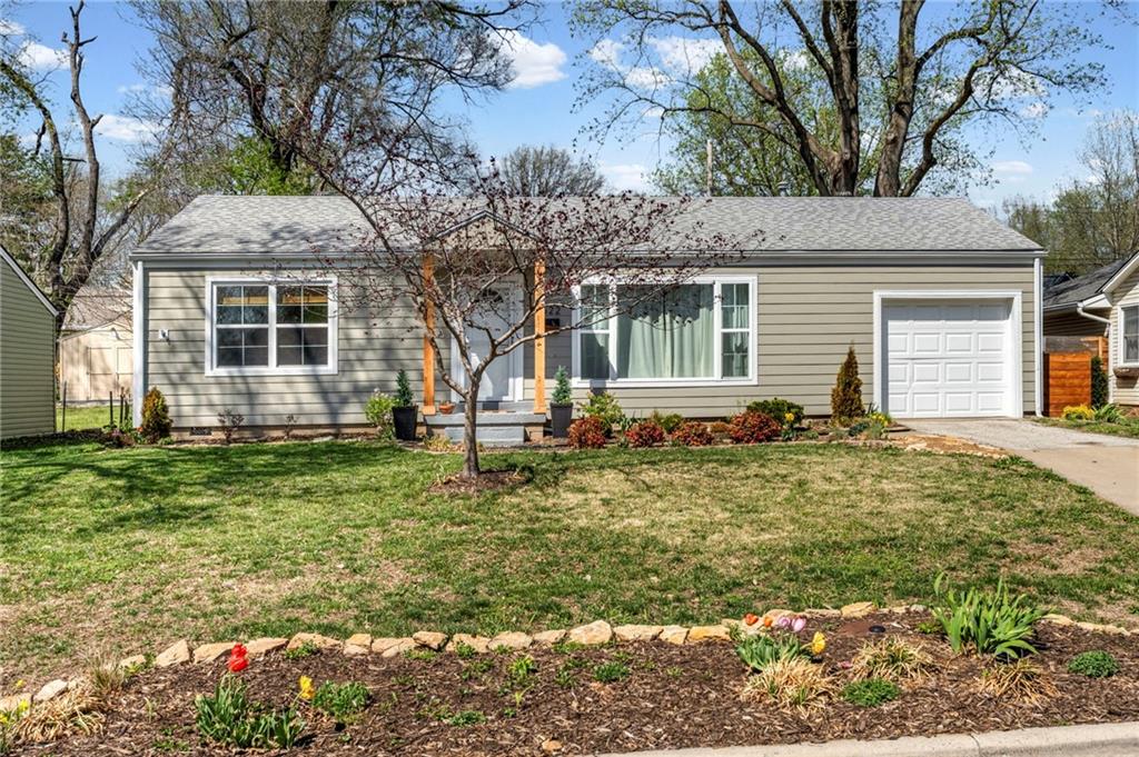 Listing Photo MLS #HMS2613273