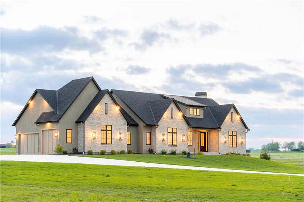 Listing Photo MLS #HMS2613276