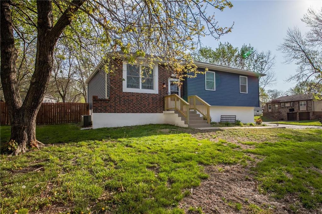 Listing Photo MLS #HMS2613440