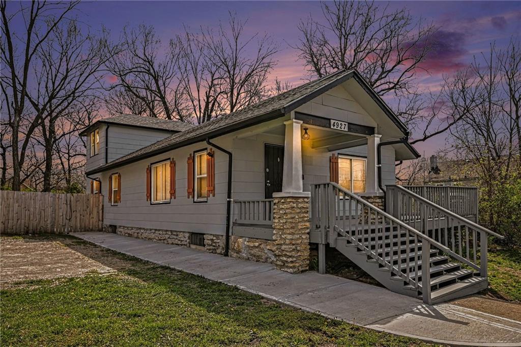 Listing Photo MLS #HMS2613448