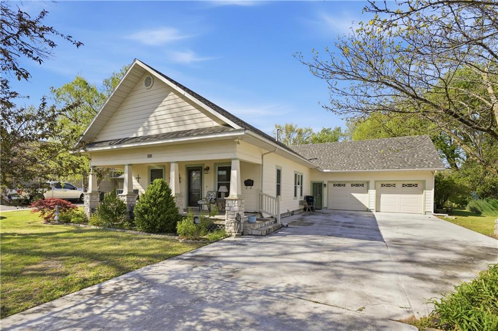 Listing Photo MLS #HMS2613614