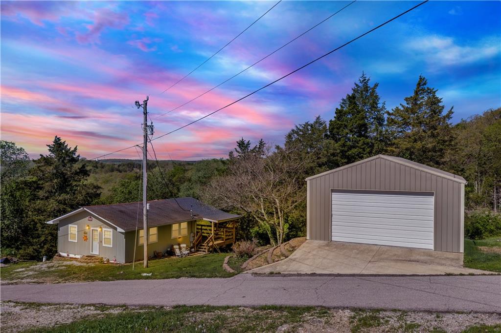 Listing Photo MLS #HMS2614036