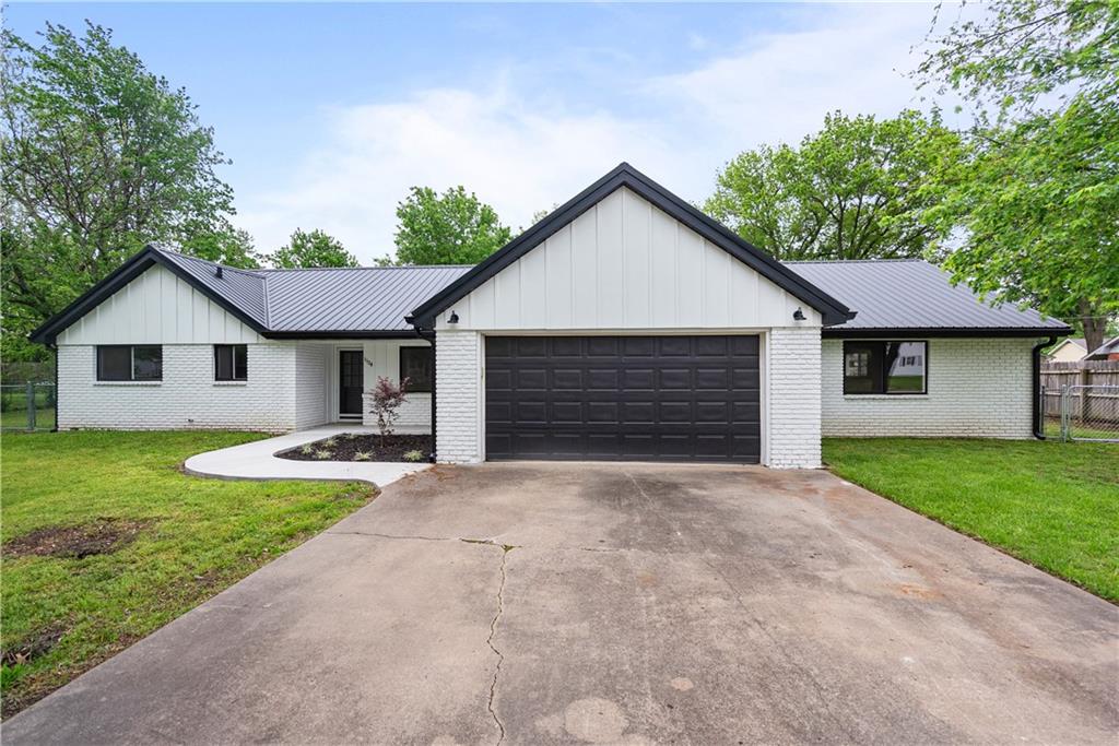 Listing Photo MLS #HMS2615078