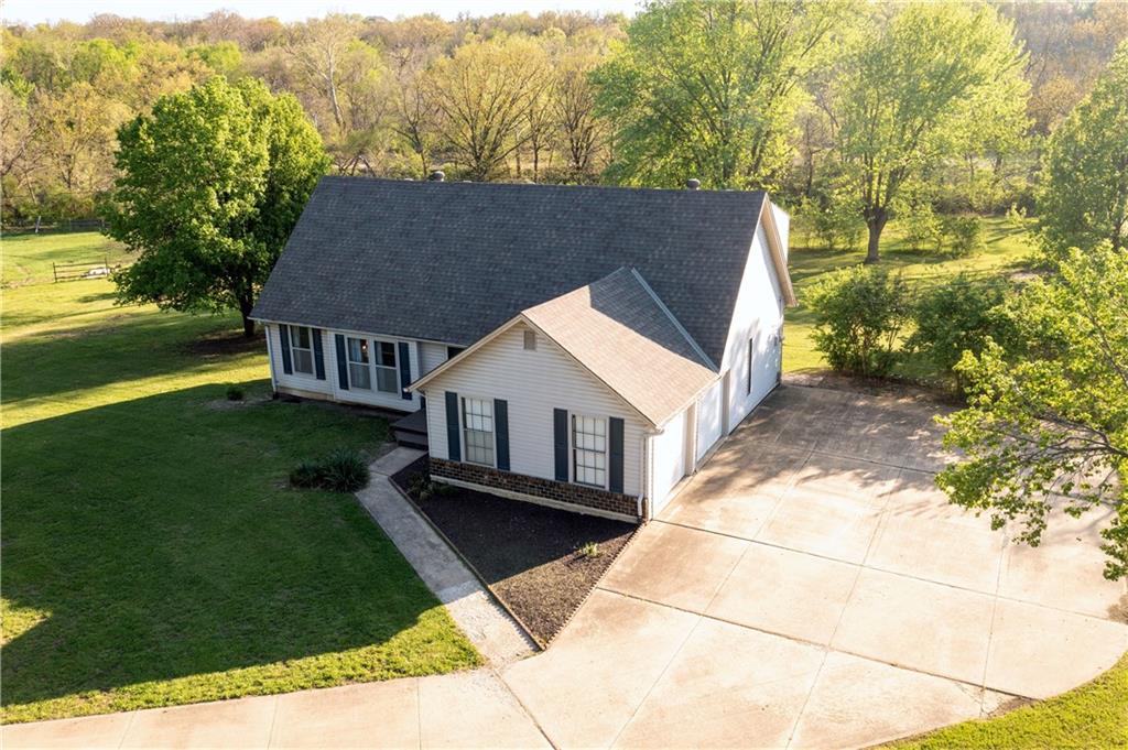 Listing Photo MLS #HMS2615258