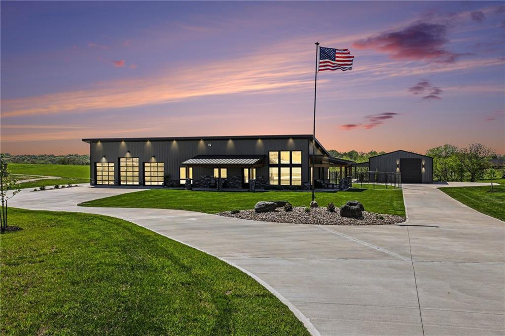 Listing Photo MLS #HMS2615576