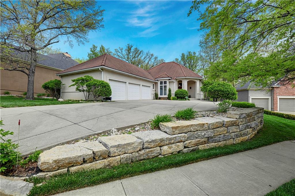 Listing Photo MLS #HMS2615594