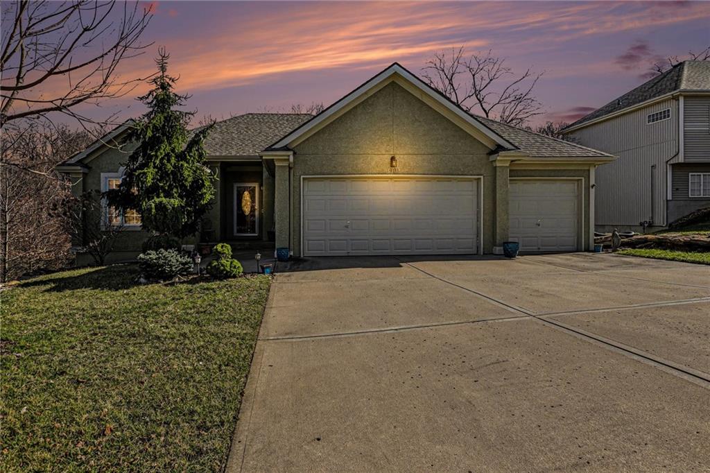 Listing Photo MLS #HMS2615667