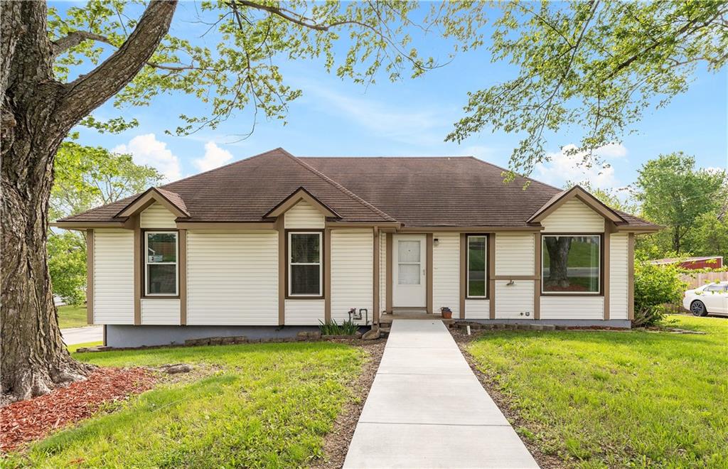 Listing Photo MLS #HMS2615863