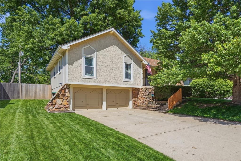 Listing Photo MLS #HMS2615921