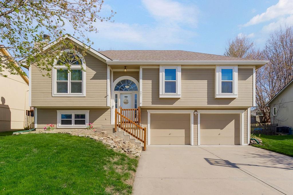 Listing Photo MLS #HMS2616140