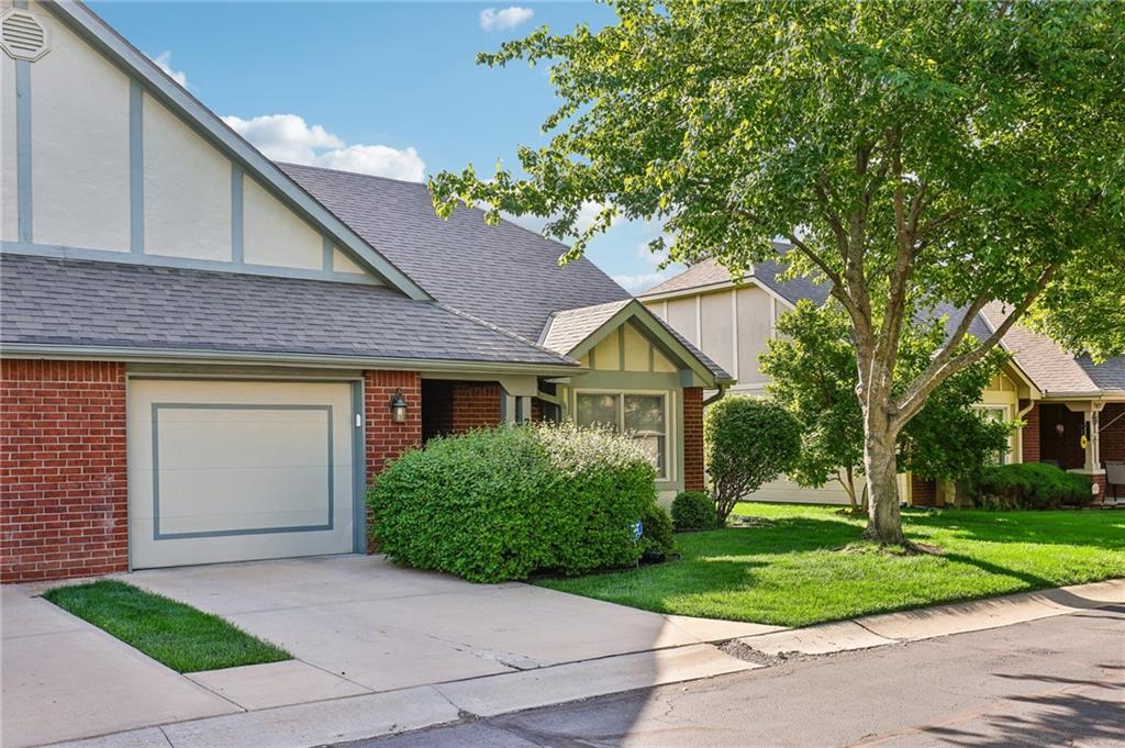 Listing Photo MLS #HMS2616346