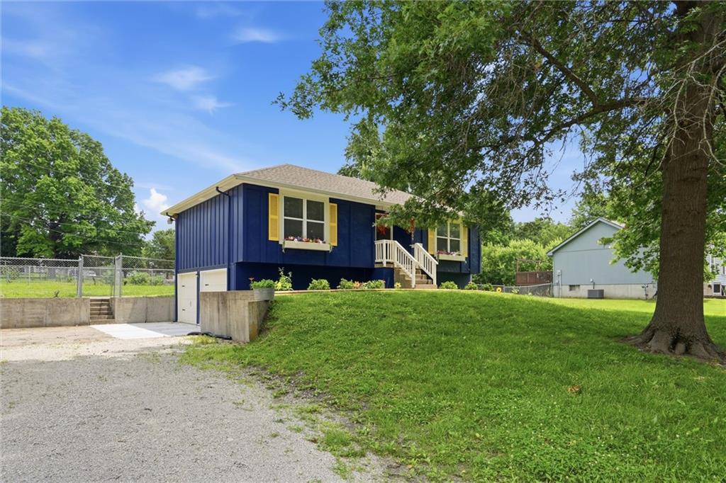 Listing Photo MLS #HMS2617091