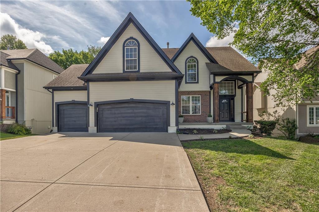 Listing Photo MLS #HMS2617100