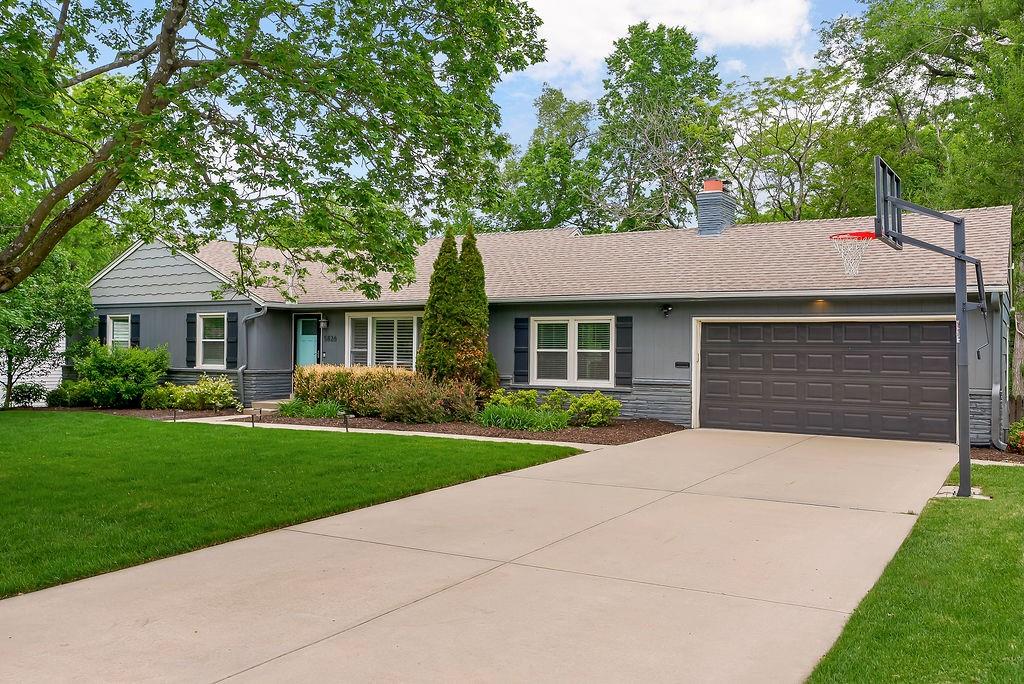 Listing Photo MLS #HMS2617215